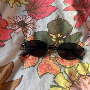 Oval Black Sunglasses